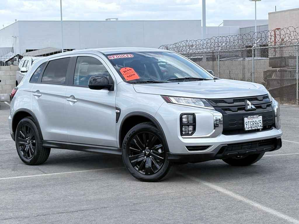 Used 2025 Mitsubishi Outlander Sport LE AWD/4WD image 2