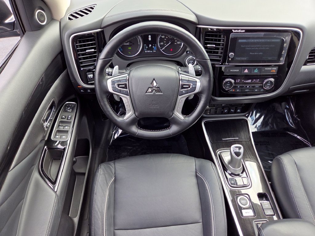 Used 2018 Mitsubishi Outlander 4WD Plug-In Hybrid image 38