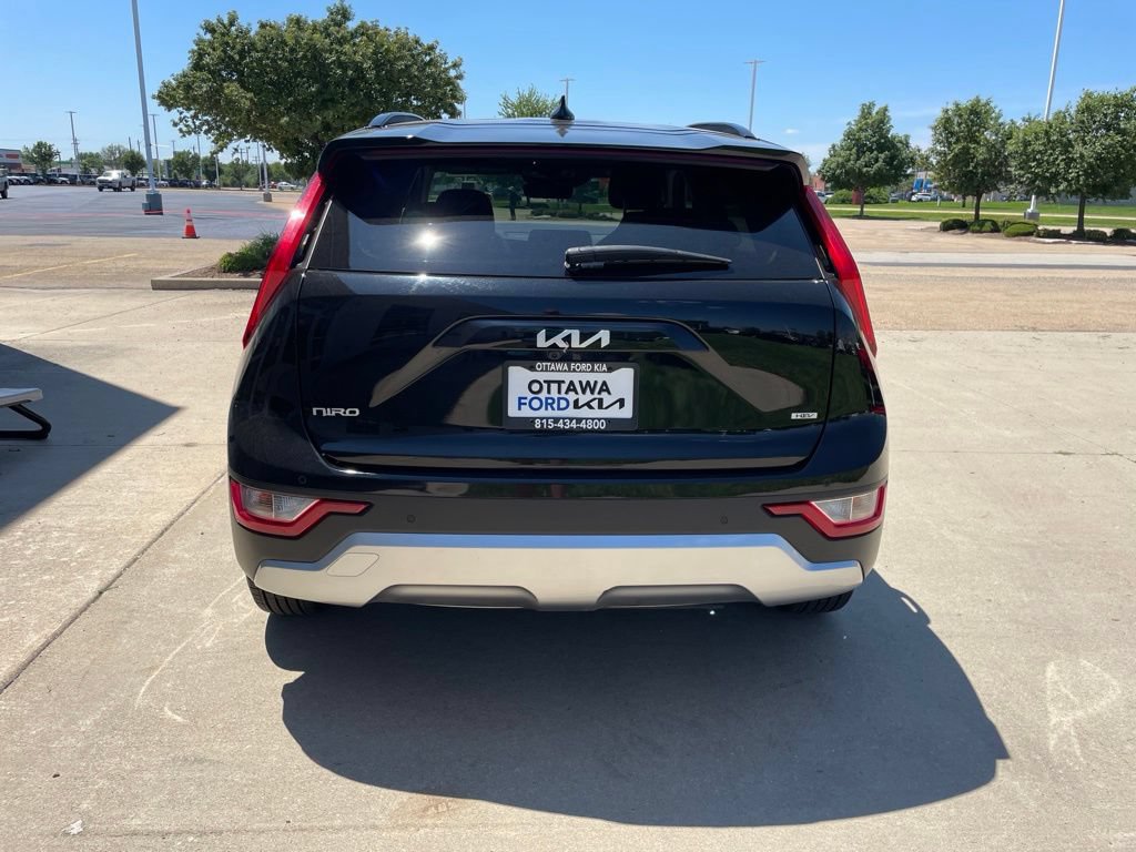 Used 2023 Kia Niro EX FWD image 6
