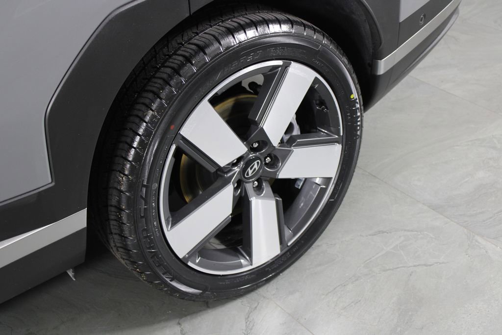 Used 2024 Hyundai Santa Fe Limited FWD image 13