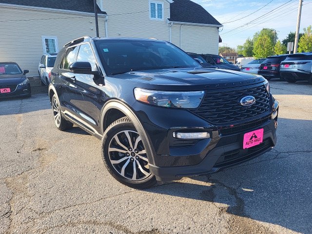 Used 2023 Ford Explorer ST-Line w/ Class IV Trailer Tow Package AWD/4WD image 3