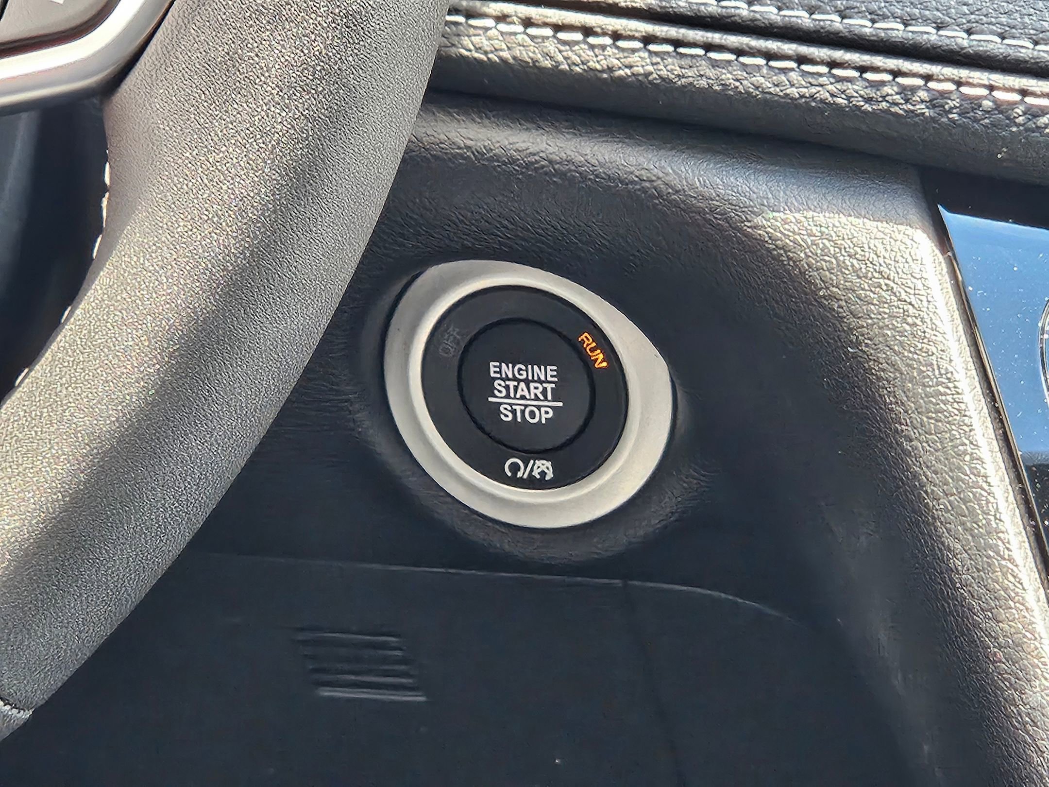 New 2027 Chrysler Pacifica Select FWD image 12