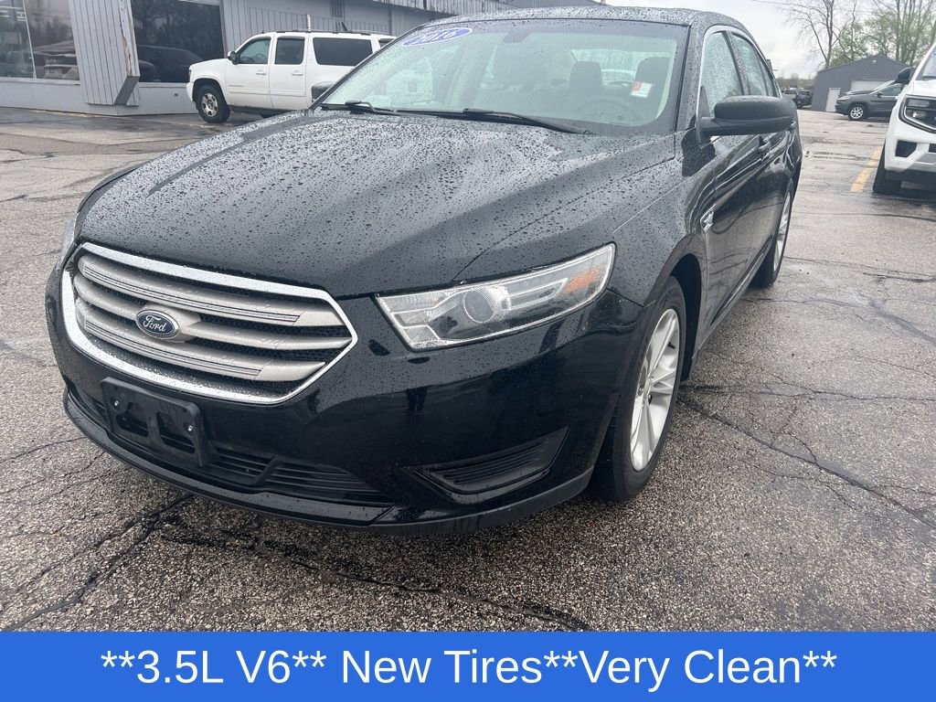 Used 2016 Ford Taurus SE FWD image 3