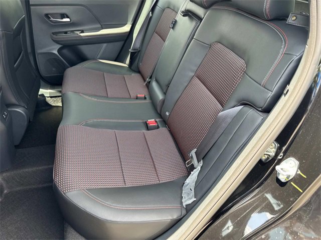 New 2025 Nissan Kicks SR image 15