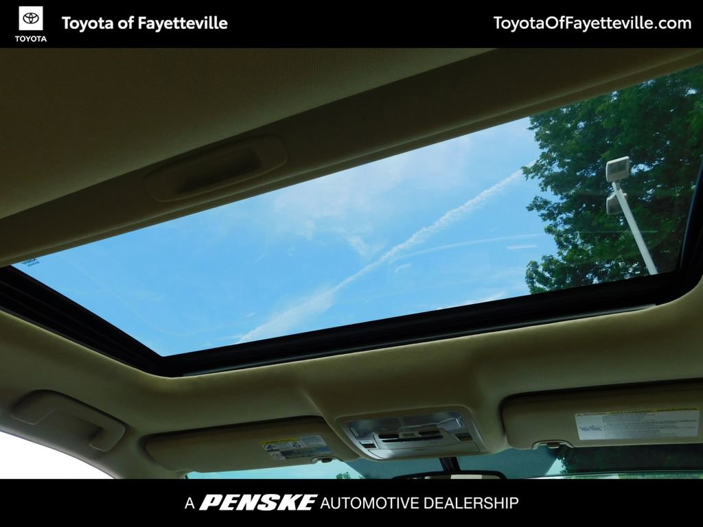 Used 2016 Toyota Highlander XLE FWD image 6