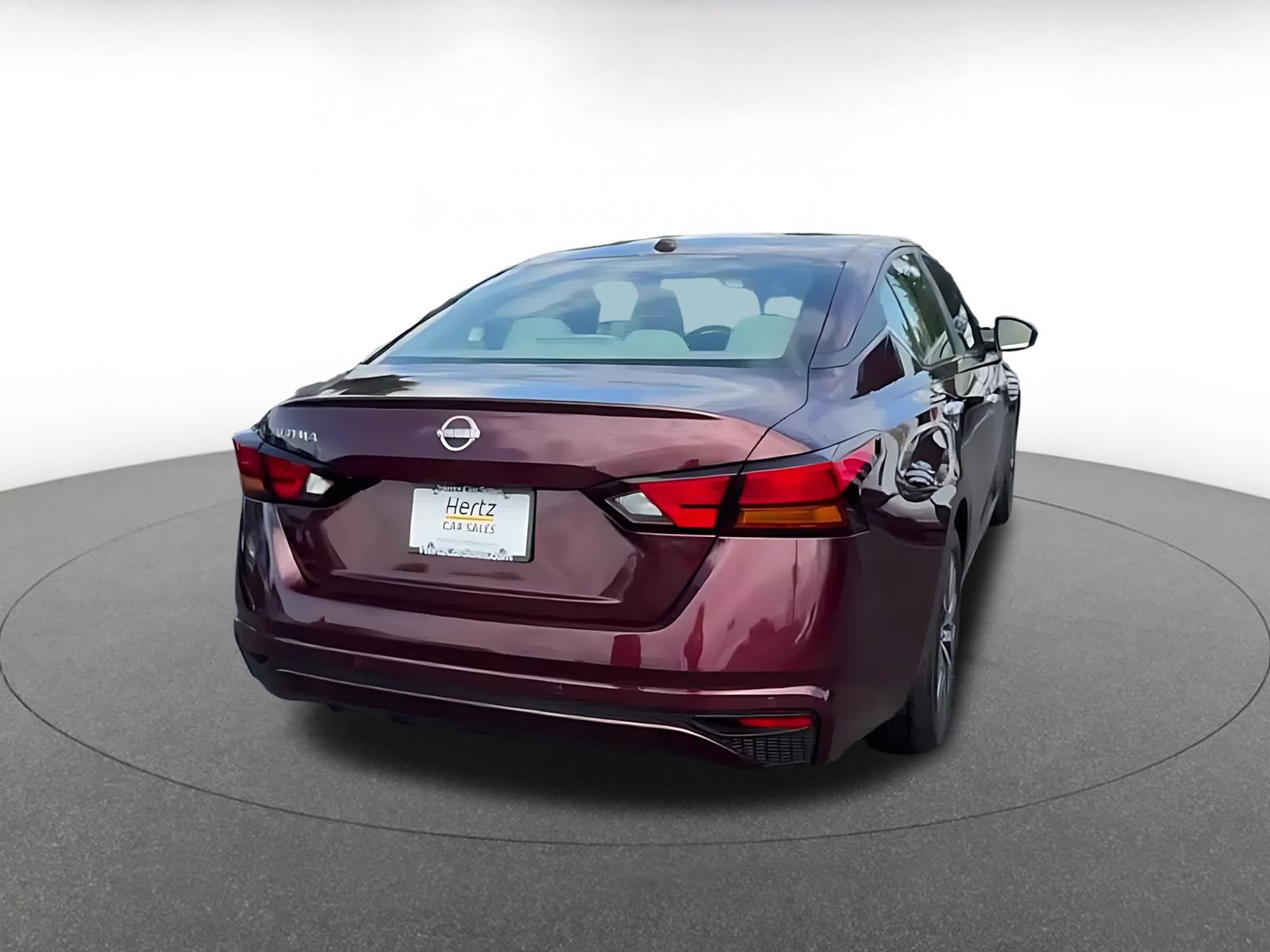 Used 2025 Nissan Altima 2.5 SV FWD image 14