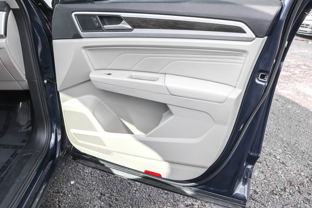 Used 2022 Volkswagen Atlas SE image 39