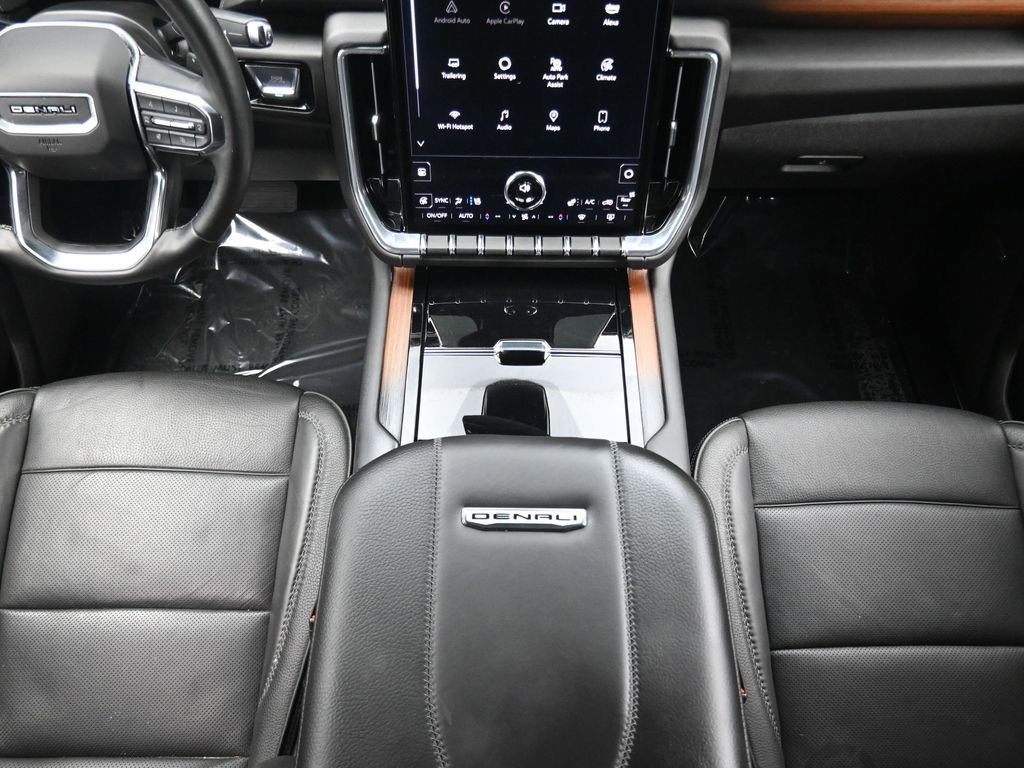 Used 2025 GMC Yukon XL Denali image 31