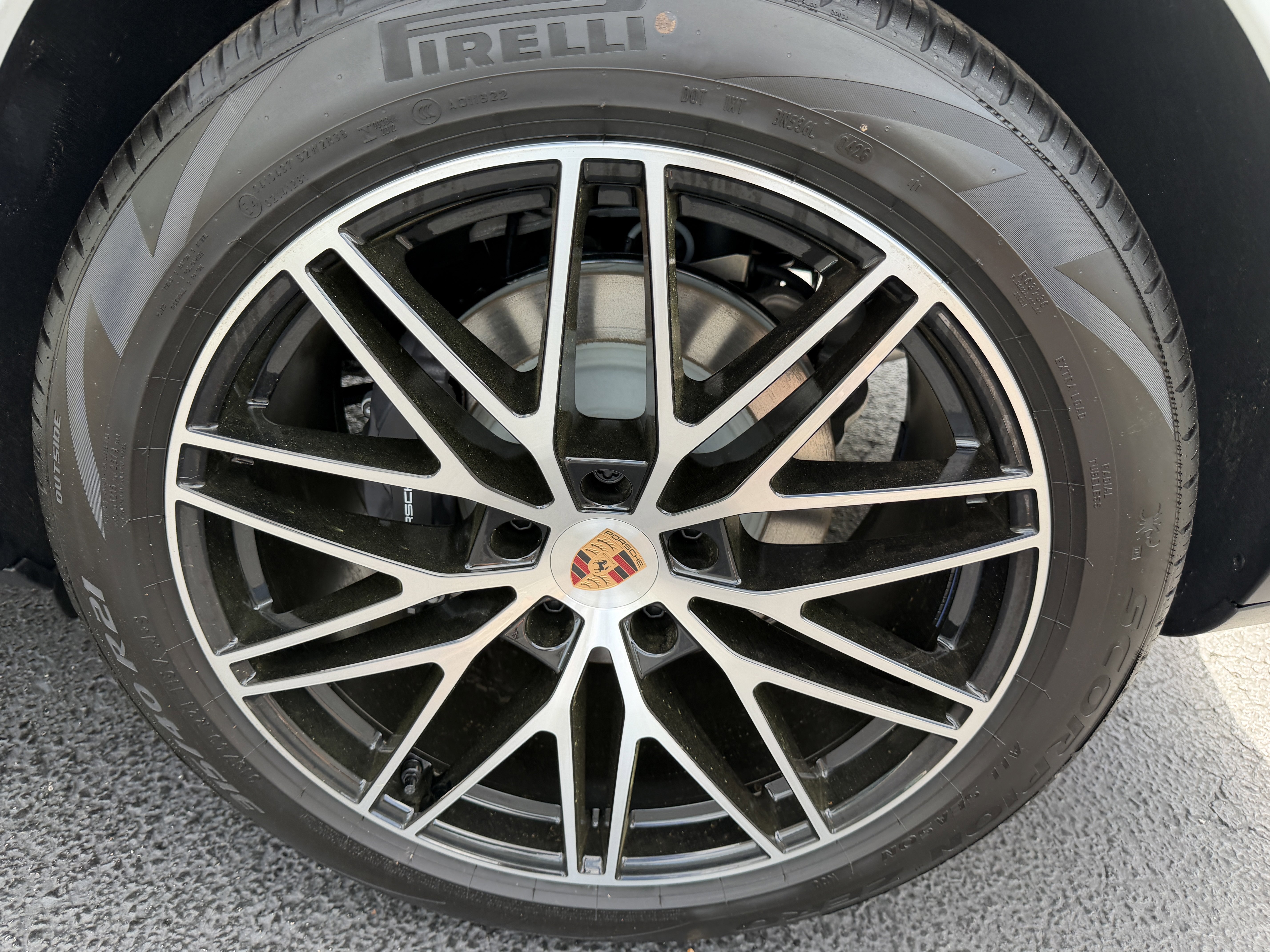 New 2026 Porsche Cayenne Coupe image 9