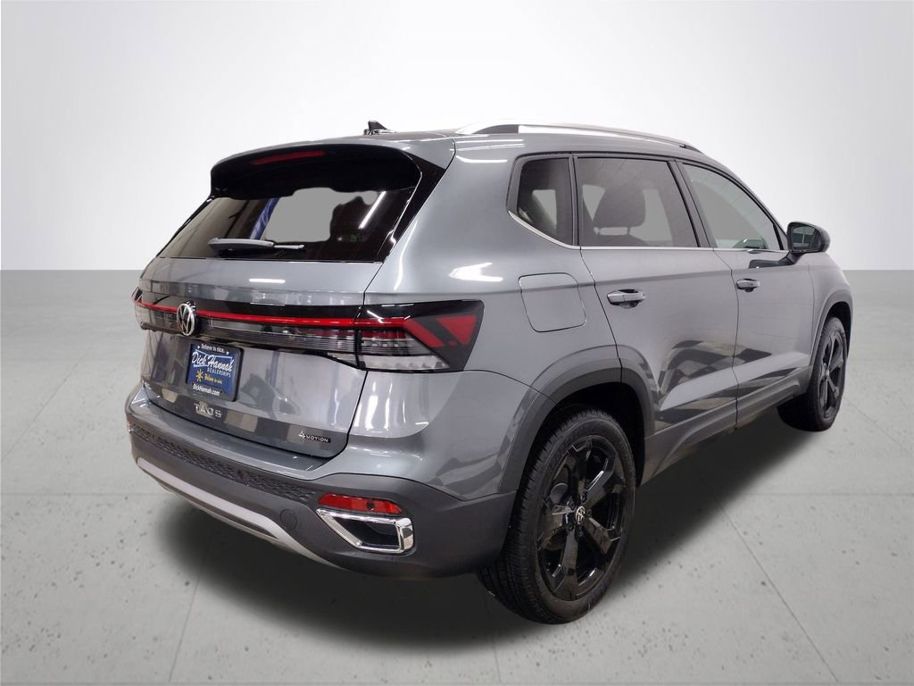 New 2025 Volkswagen Taos SEL image 13