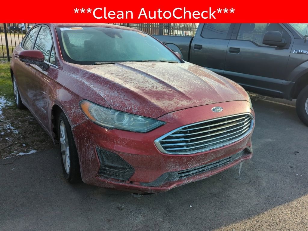 Used 2019 Ford Fusion SE image 3