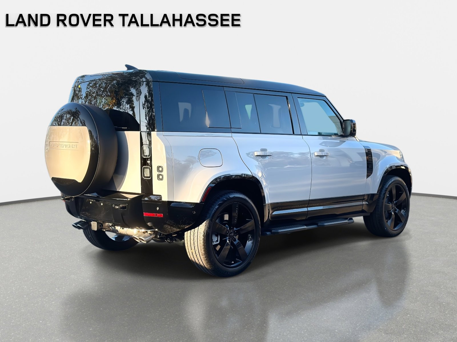 New 2026 Land Rover Defender 110 X-Dynamic SE AWD/4WD image 4