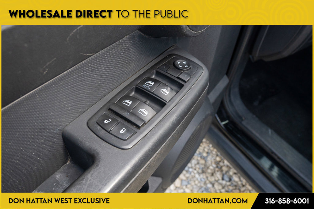 Used 2007 Dodge Nitro SXT RWD image 11