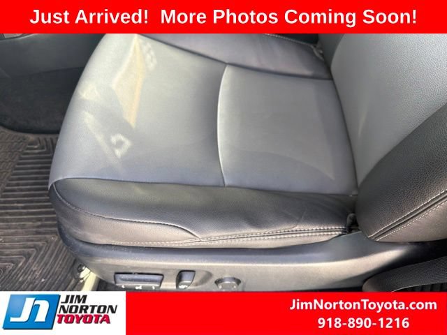 Used 2023 Toyota 4Runner SR5 Premium w/ Moonroof Package RWD image 12