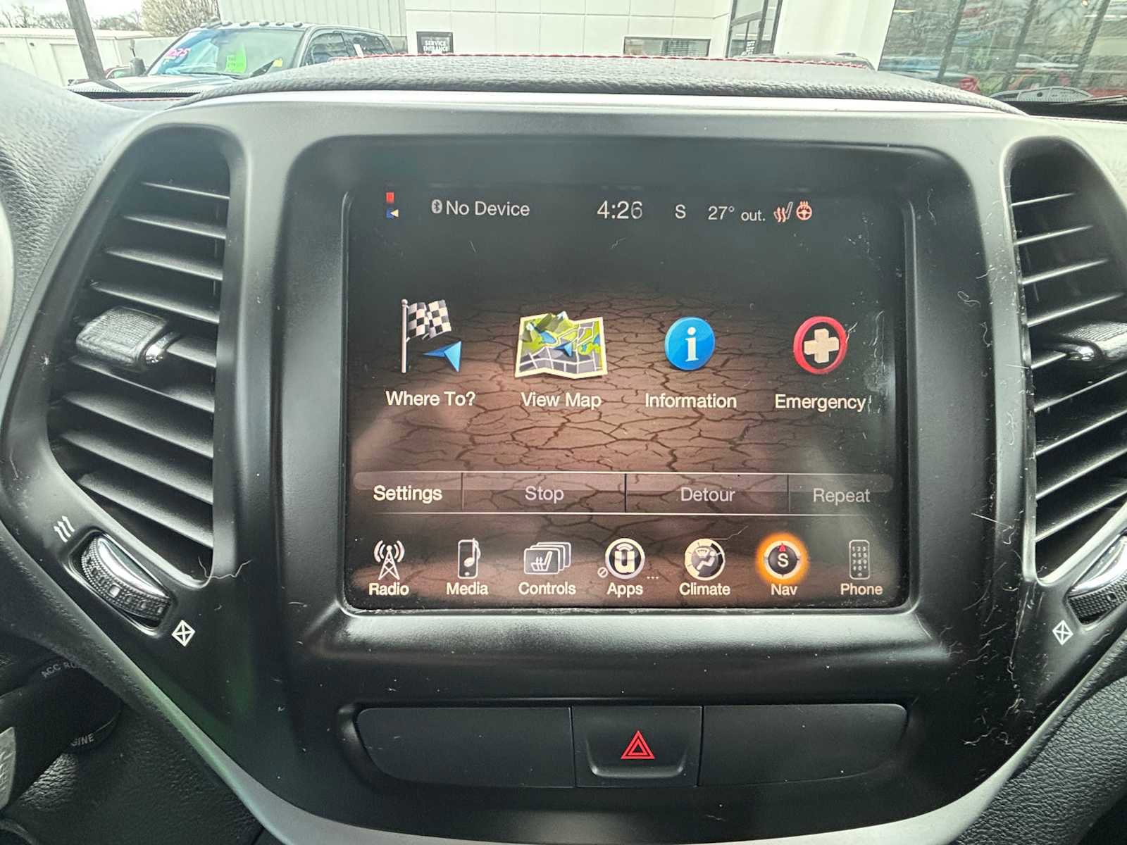 Used 2016 Jeep Cherokee Trailhawk w/ Leather Interior Group AWD/4WD image 29