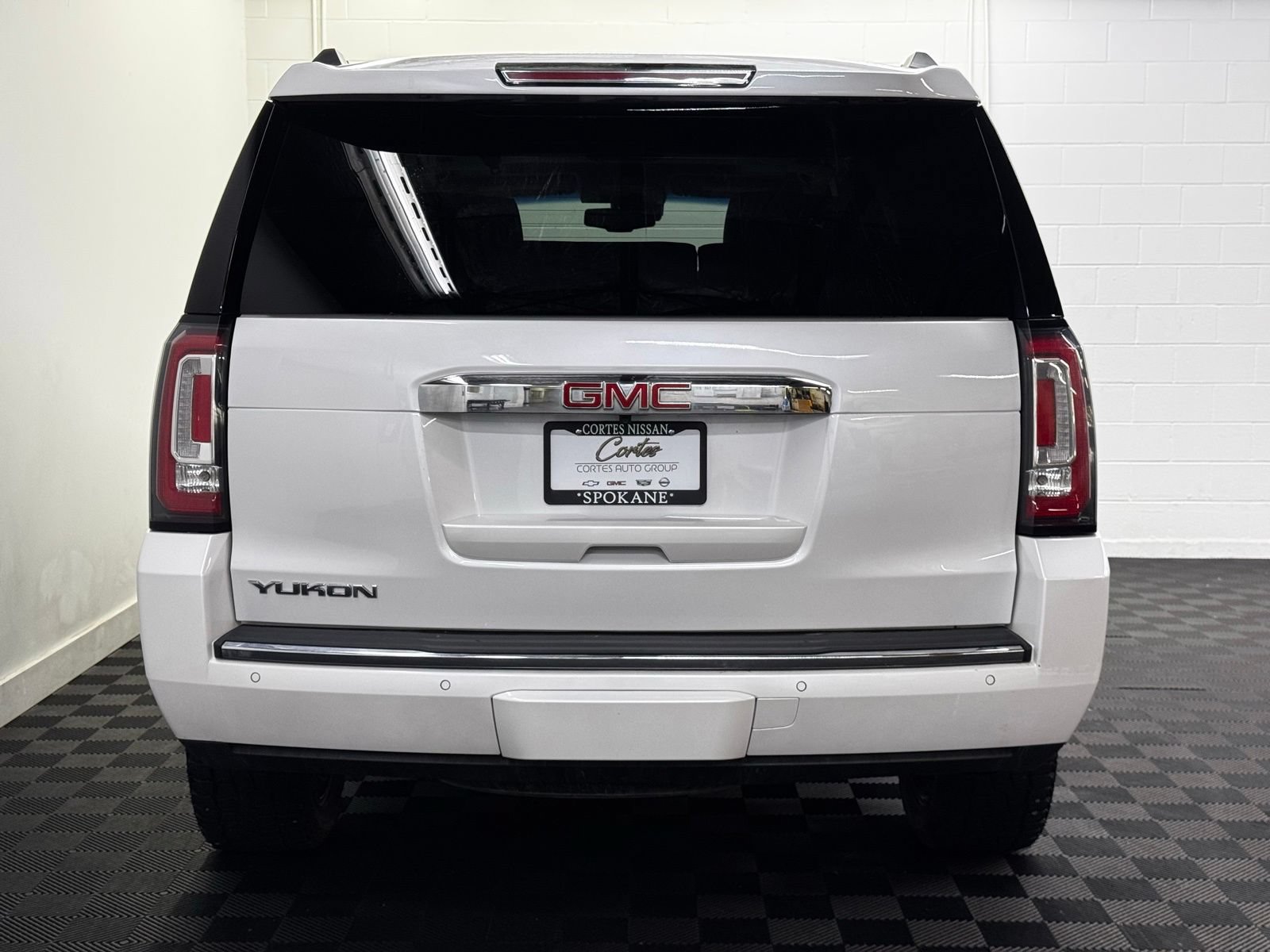 Used 2018 GMC Yukon Denali AWD/4WD image 6