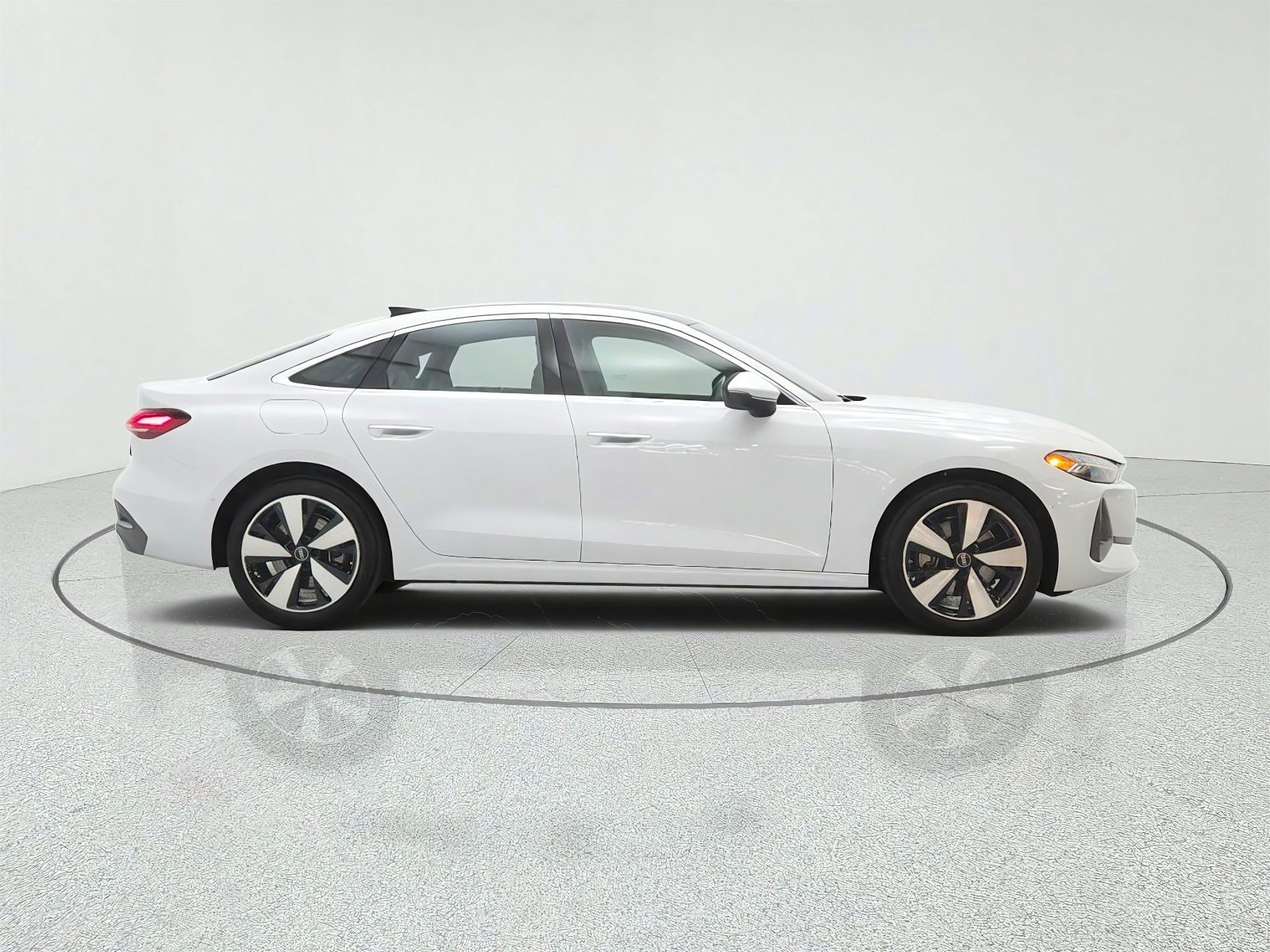 Used 2025 Audi A5 2.0T Premium Plus w/ Premium Plus AWD/4WD image 4