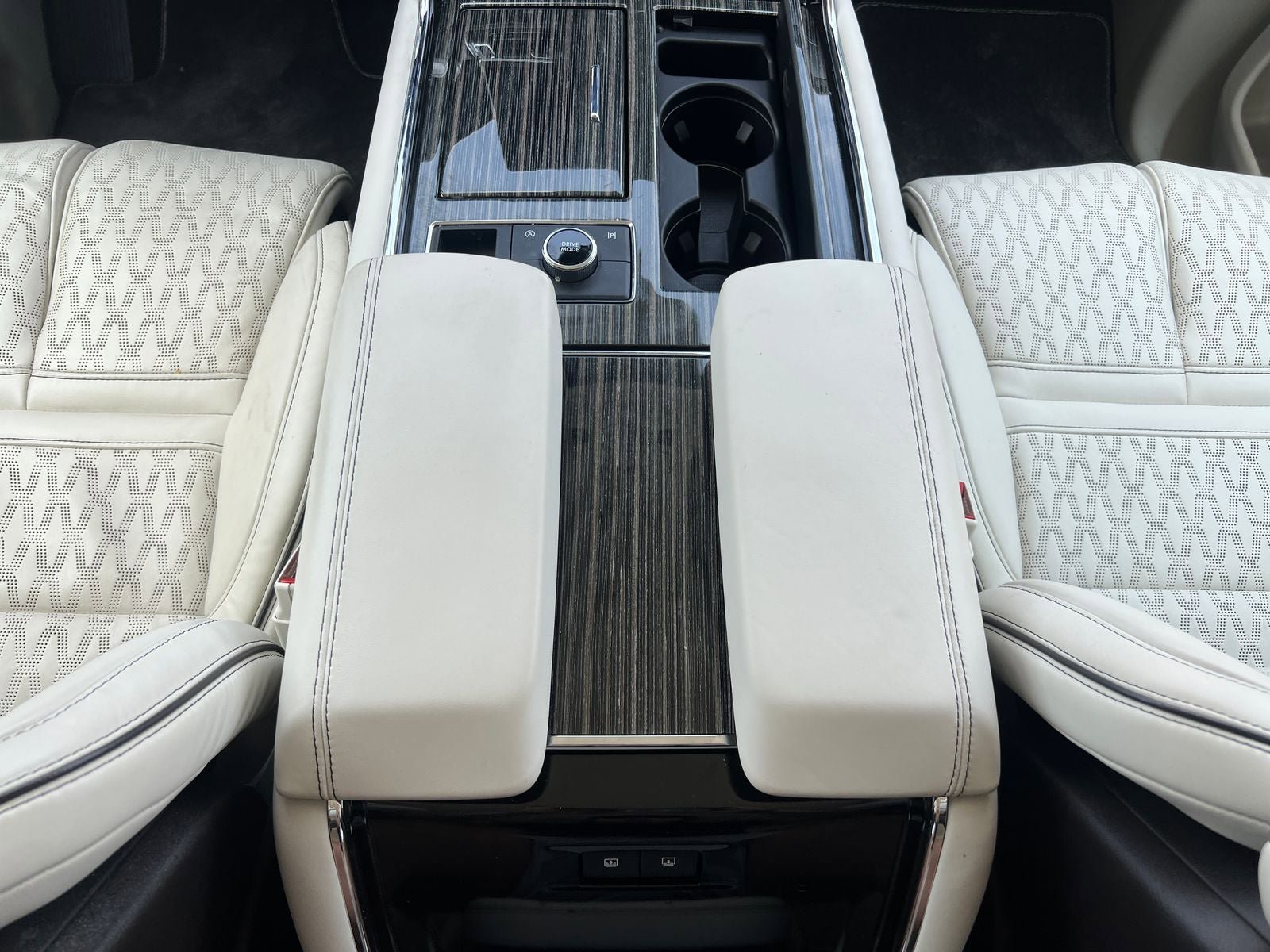 Used 2024 Lincoln Navigator Black Label AWD/4WD image 27