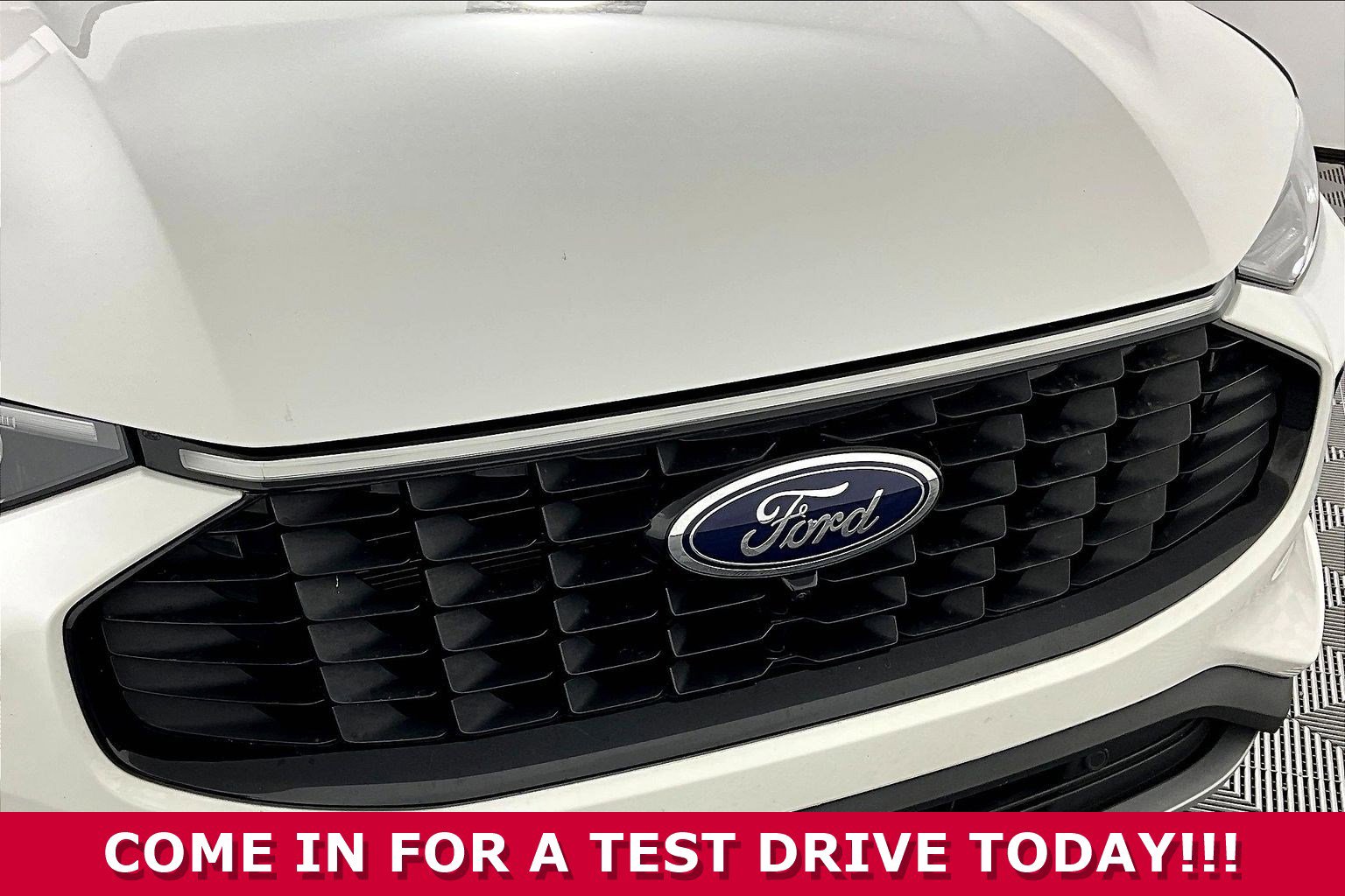 Used 2023 Ford Escape Platinum AWD/4WD image 28