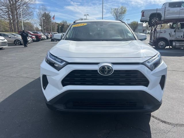 Used 2024 Toyota RAV4 XLE image 2