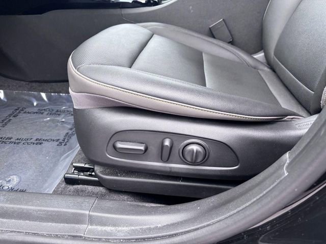 Used 2025 Chevrolet Trax ACTIV w/ Driver Confidence Package FWD image 11