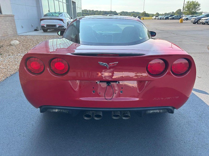 Used 2005 Chevrolet Corvette Coupe w/ Preferred Equipment Group RWD image 4