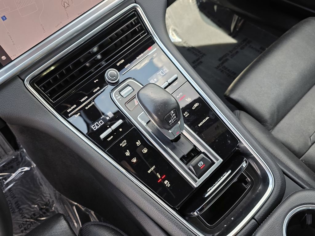 Used 2022 Porsche Panamera 4 Platinum Edition image 35