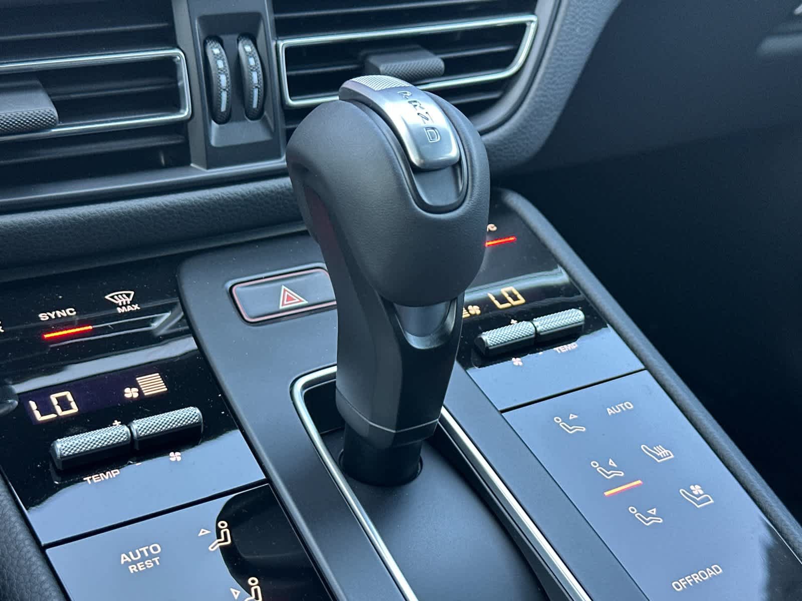 New 2026 Porsche Macan AWD/4WD image 25