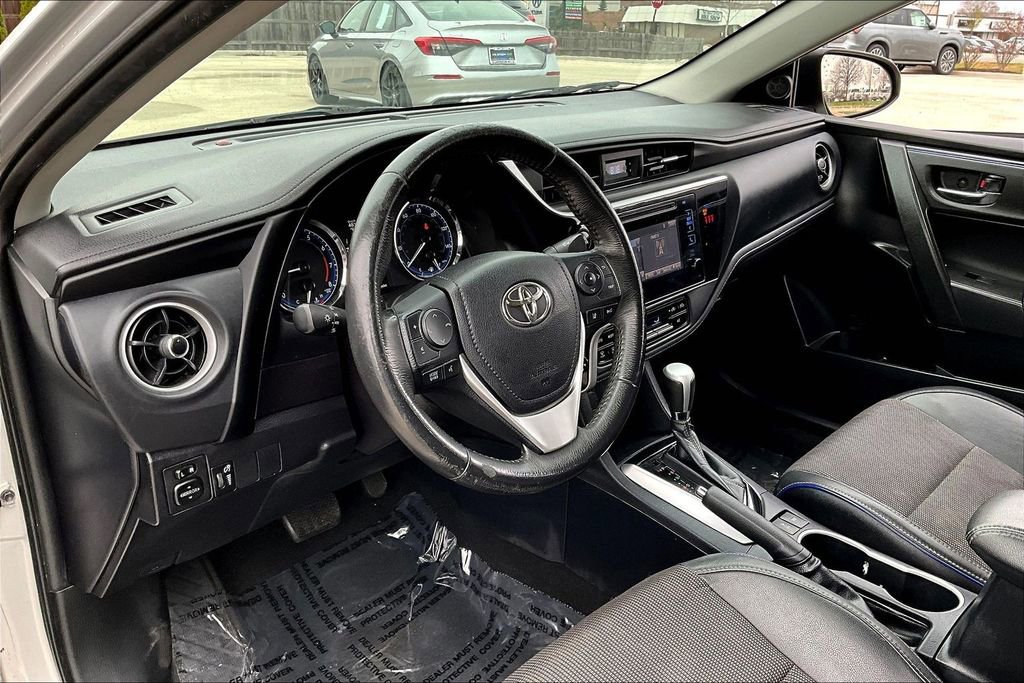 Used 2018 Toyota Corolla SE image 16