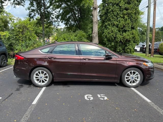 Used 2019 Ford Fusion SE FWD image 3
