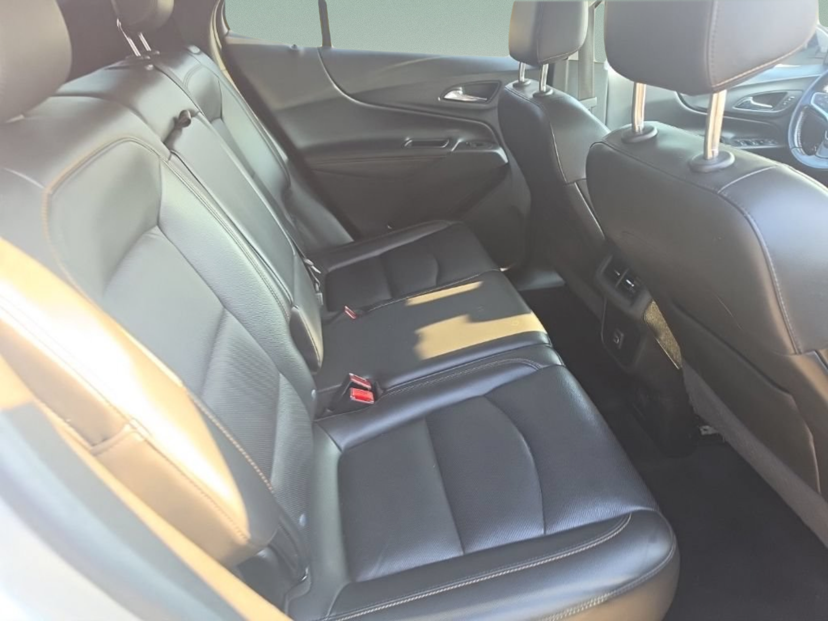 Used 2019 Chevrolet Equinox Premier FWD image 26