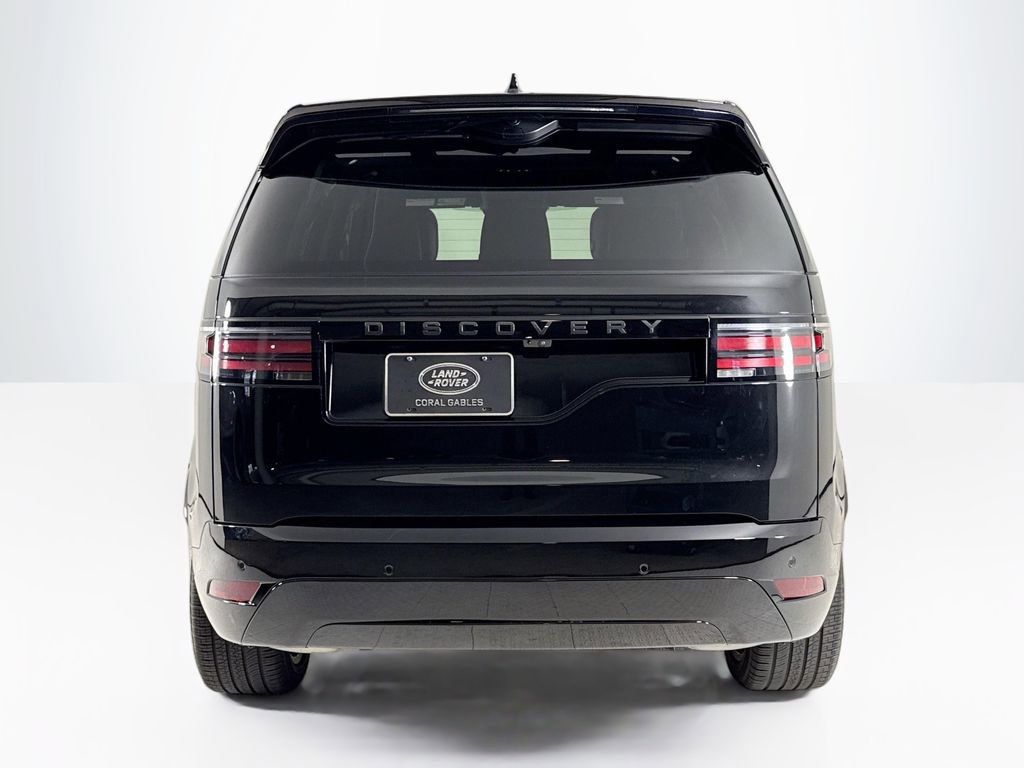 Used 2025 Land Rover Discovery Dynamic SE AWD/4WD image 4