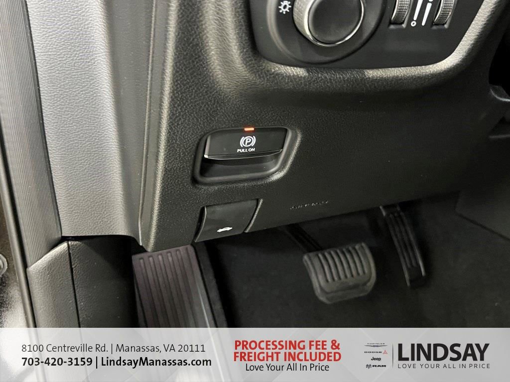 New 2025 Jeep Grand Cherokee Laredo X w/ Luxury Tech Group I AWD/4WD image 24