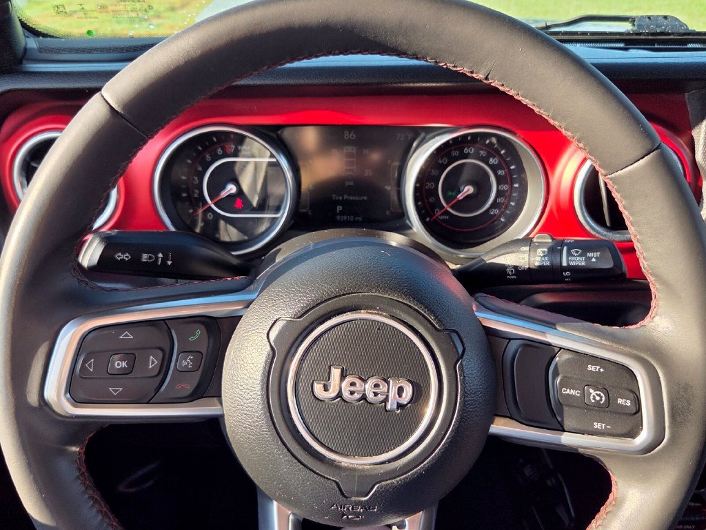 Used 2018 Jeep Wrangler Rubicon AWD/4WD image 24