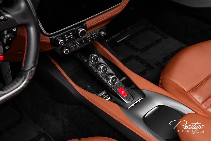 Used 2019 Ferrari Portofino image 40