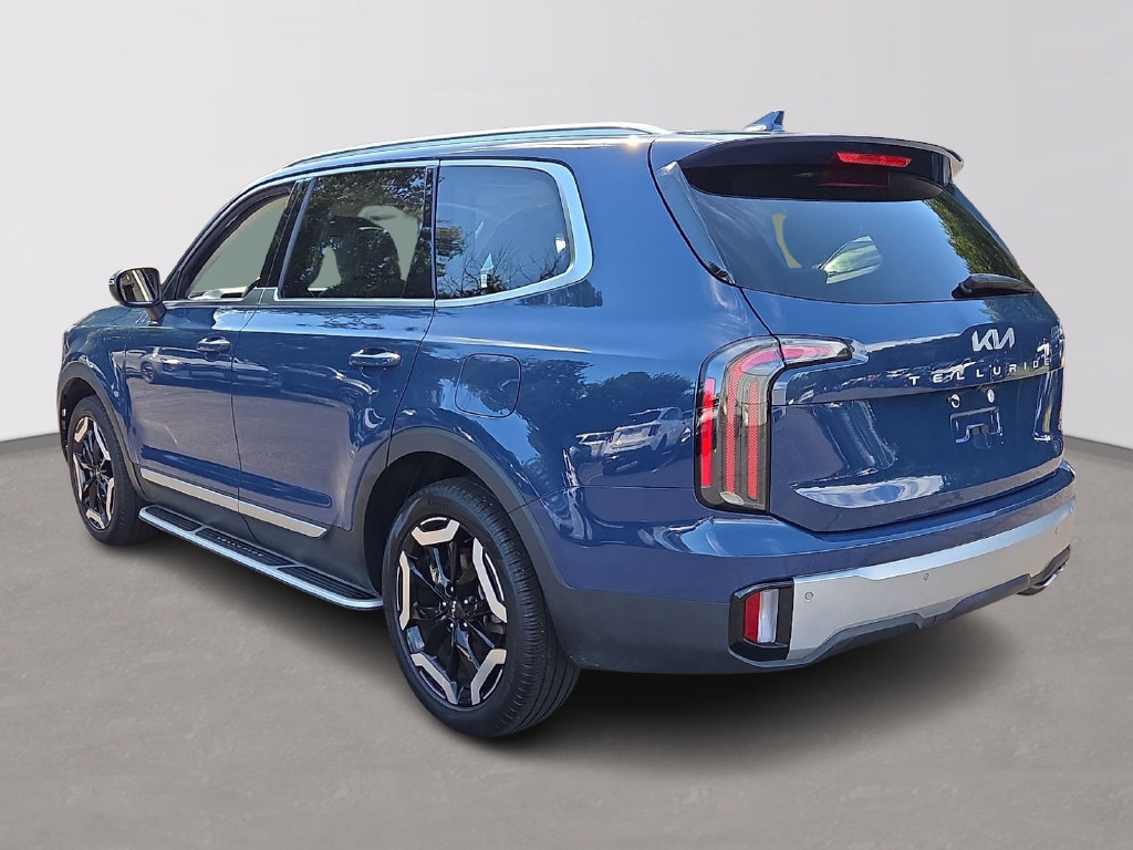Certified 2024 Kia Telluride EX w/ EX Captain's Chair Package AWD/4WD image 4