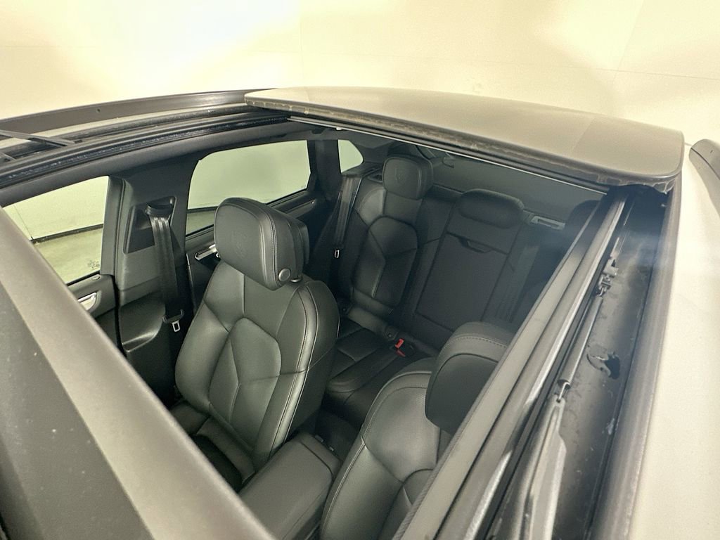 New 2025 Porsche Macan image 14