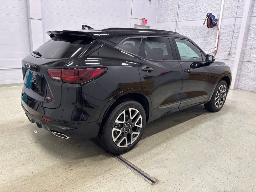 New 2026 Chevrolet Blazer RS w/ LPO, Floor Liner Package AWD/4WD image 4