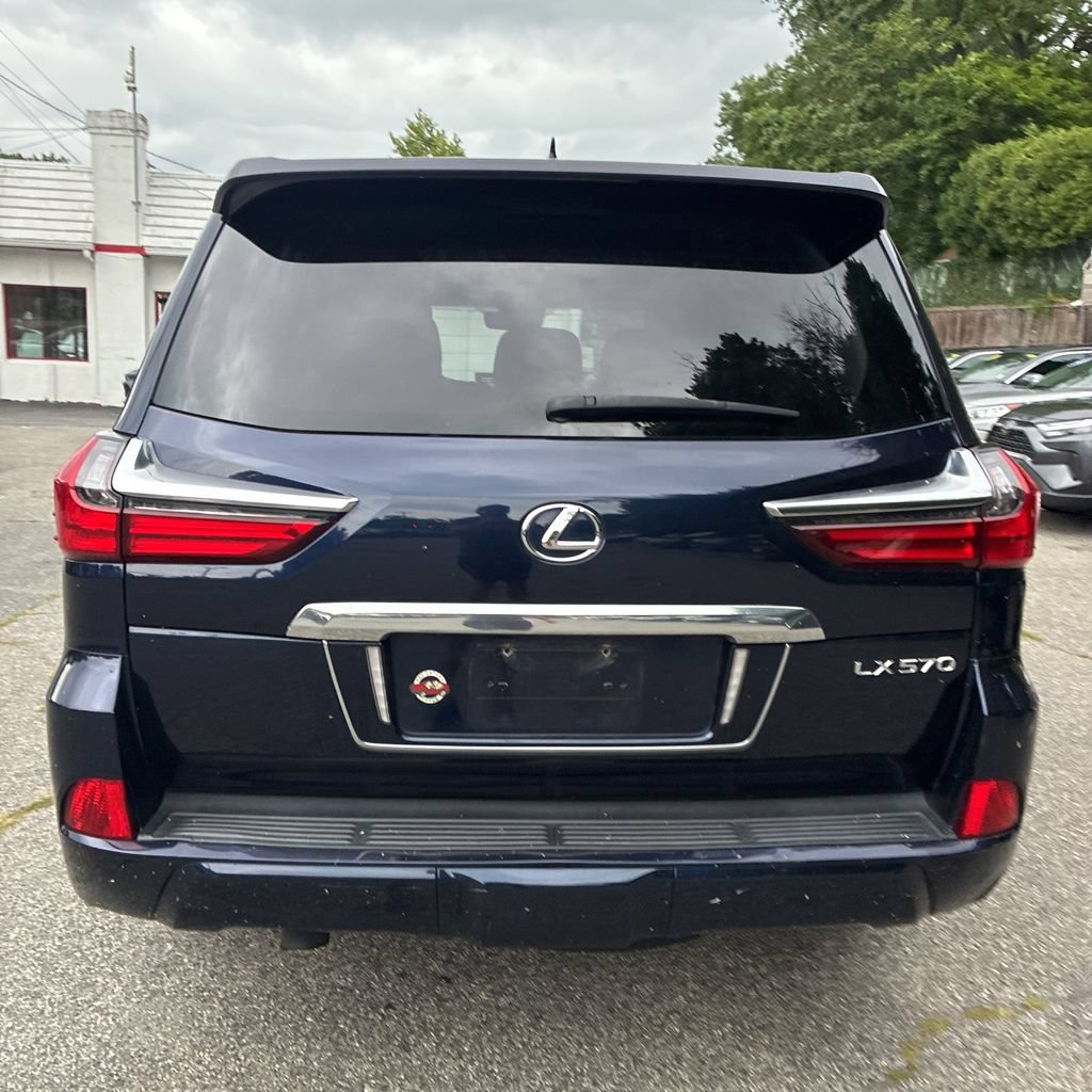 Used 2019 Lexus LX 570 4WD w/ Luxury Package image 5