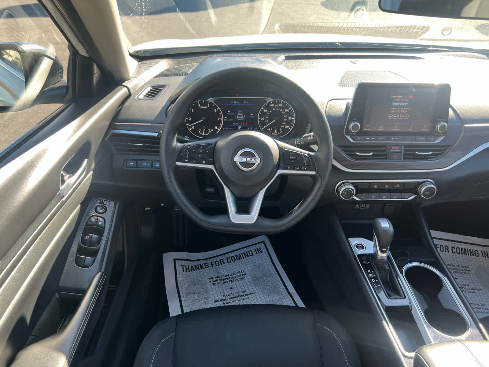 Used 2024 Nissan Altima 2.5 SV FWD image 2