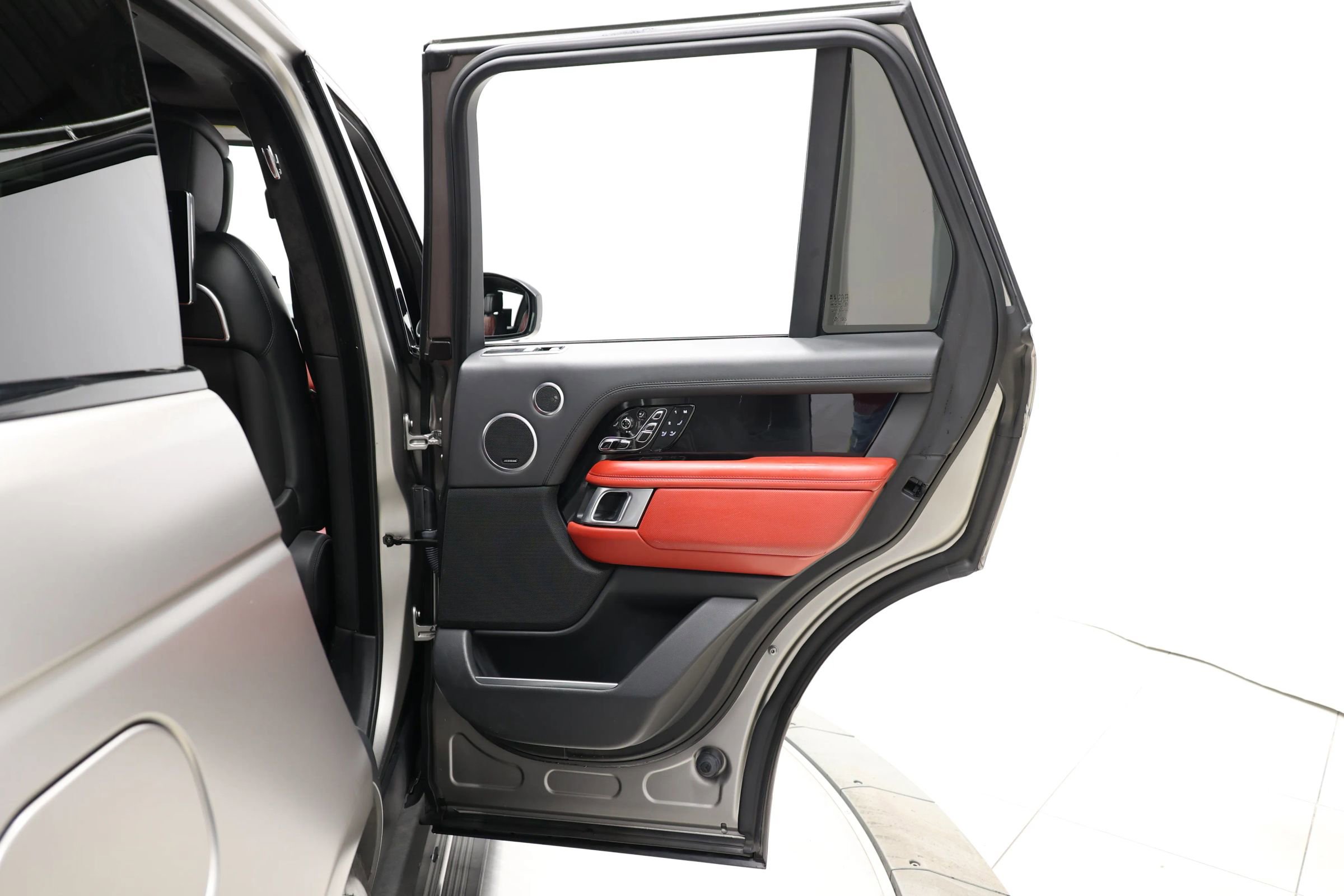 Used 2020 Land Rover Range Rover SV Autobiography Dynamic image 70