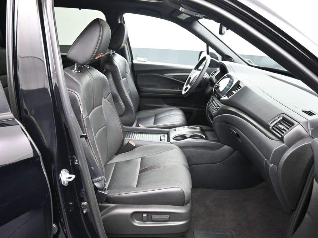 Certified 2022 Honda Passport TrailSport image 25