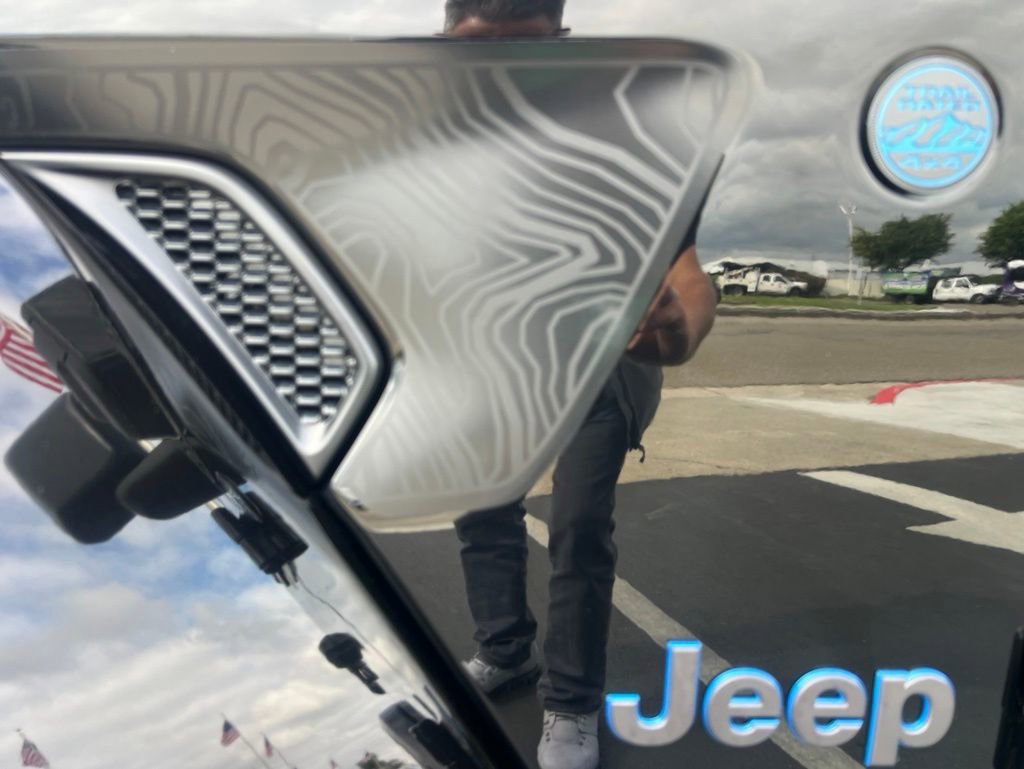 Used 2025 Jeep Wrangler Backcountry 4xe AWD/4WD image 21