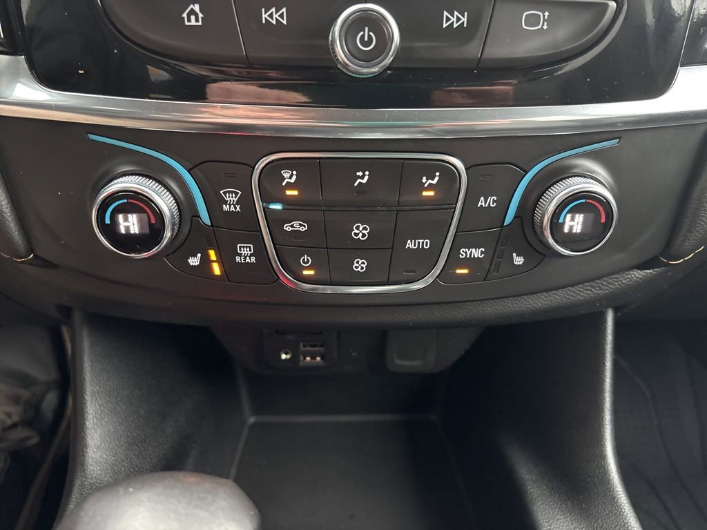 Certified 2021 Chevrolet Traverse RS w/ LPO, Floor Liner Package image 33