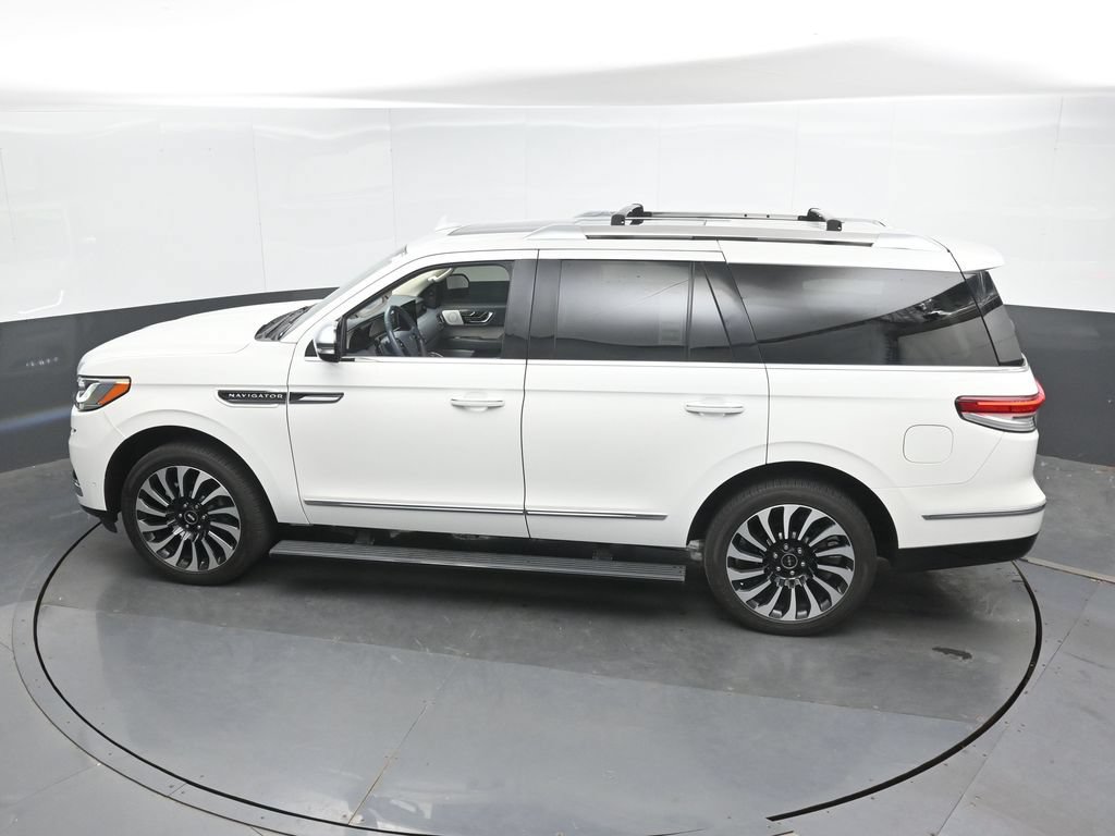 Used 2022 Lincoln Navigator Black Label AWD/4WD image 39