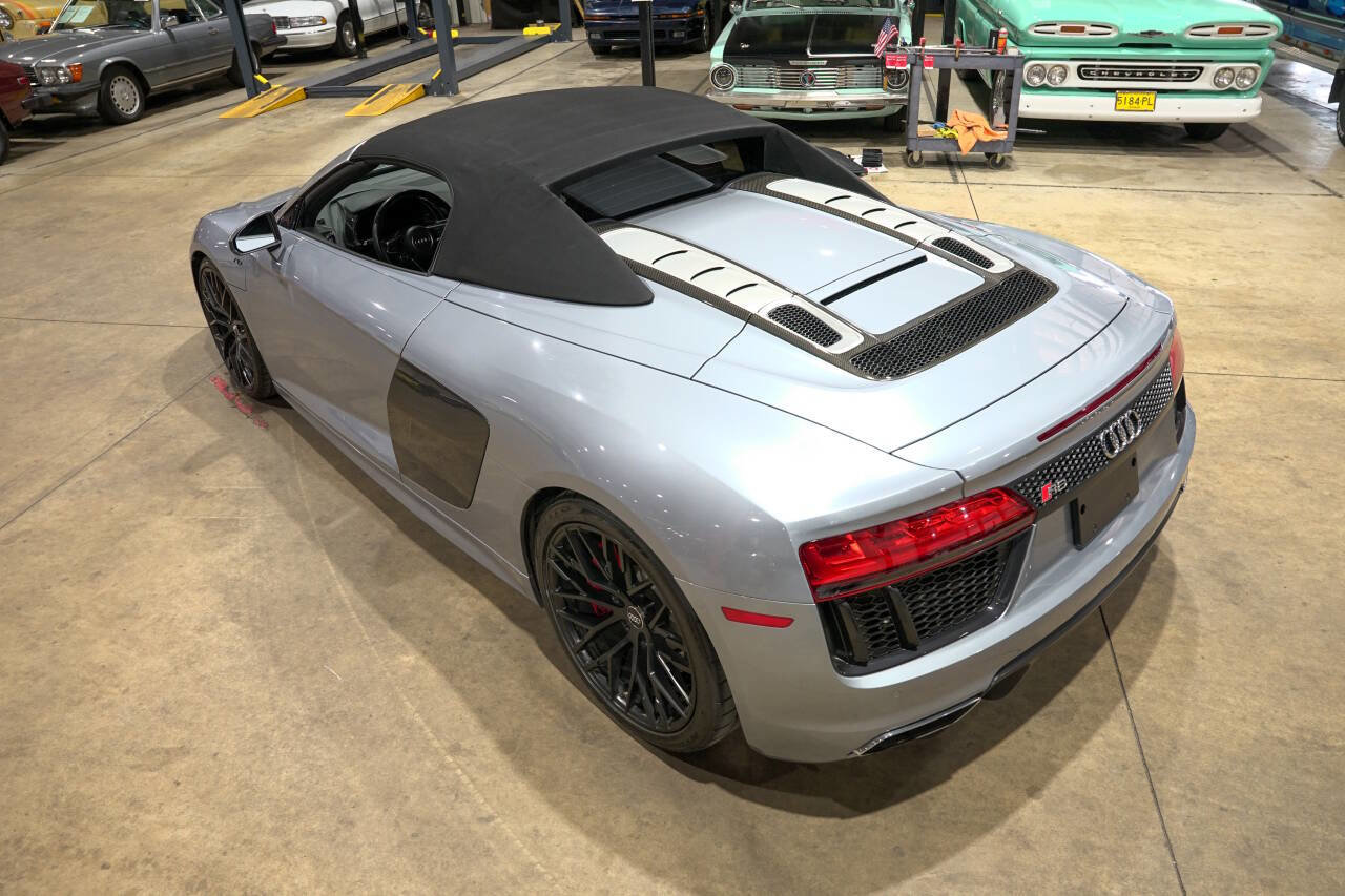 Used 2018 Audi R8 V10 w/ Carbon Exterior Package AWD/4WD image 30