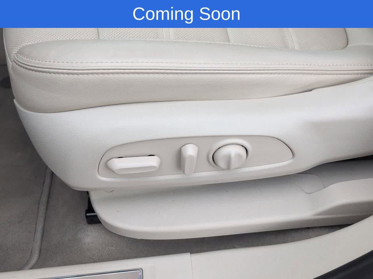 Used 2023 GMC Acadia Denali w/ Denali Ultimate Package AWD/4WD image 17