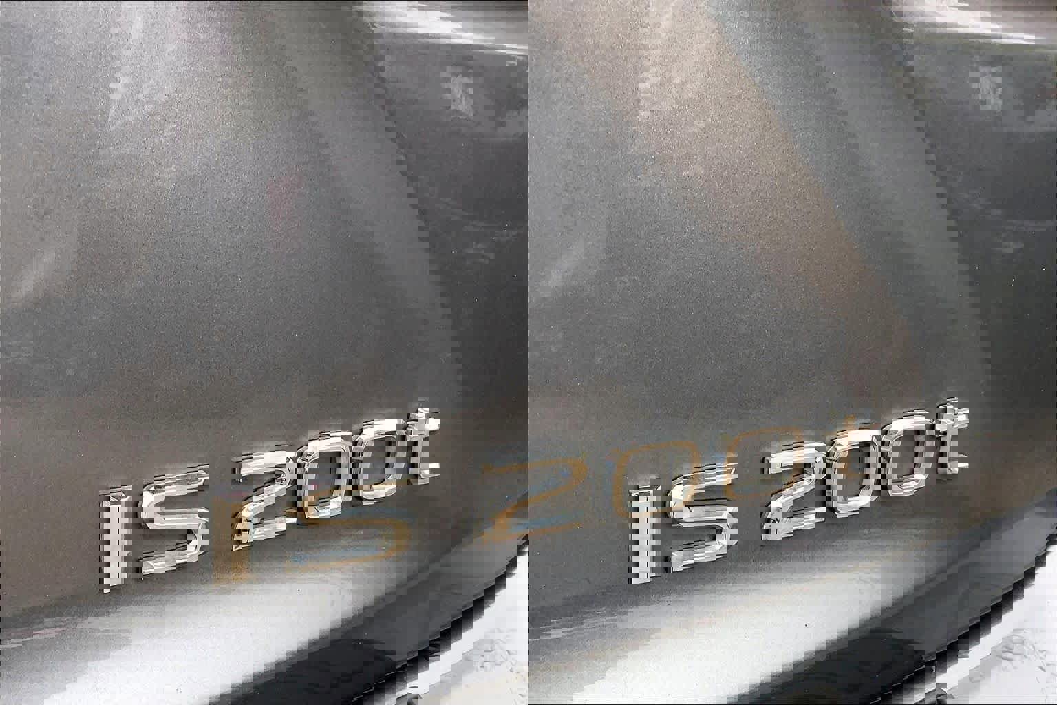 Used 2017 Lexus IS 200t F Sport image 9