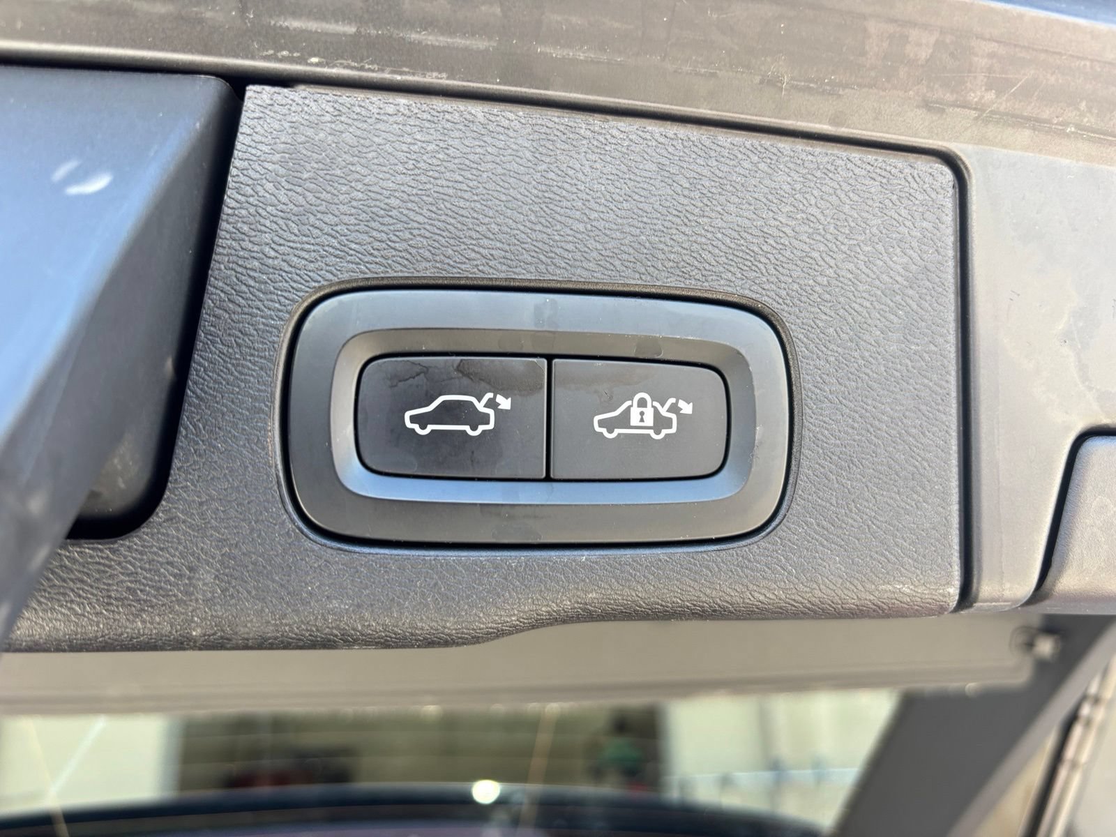 Used 2021 Volvo XC60 T5 Momentum FWD image 18