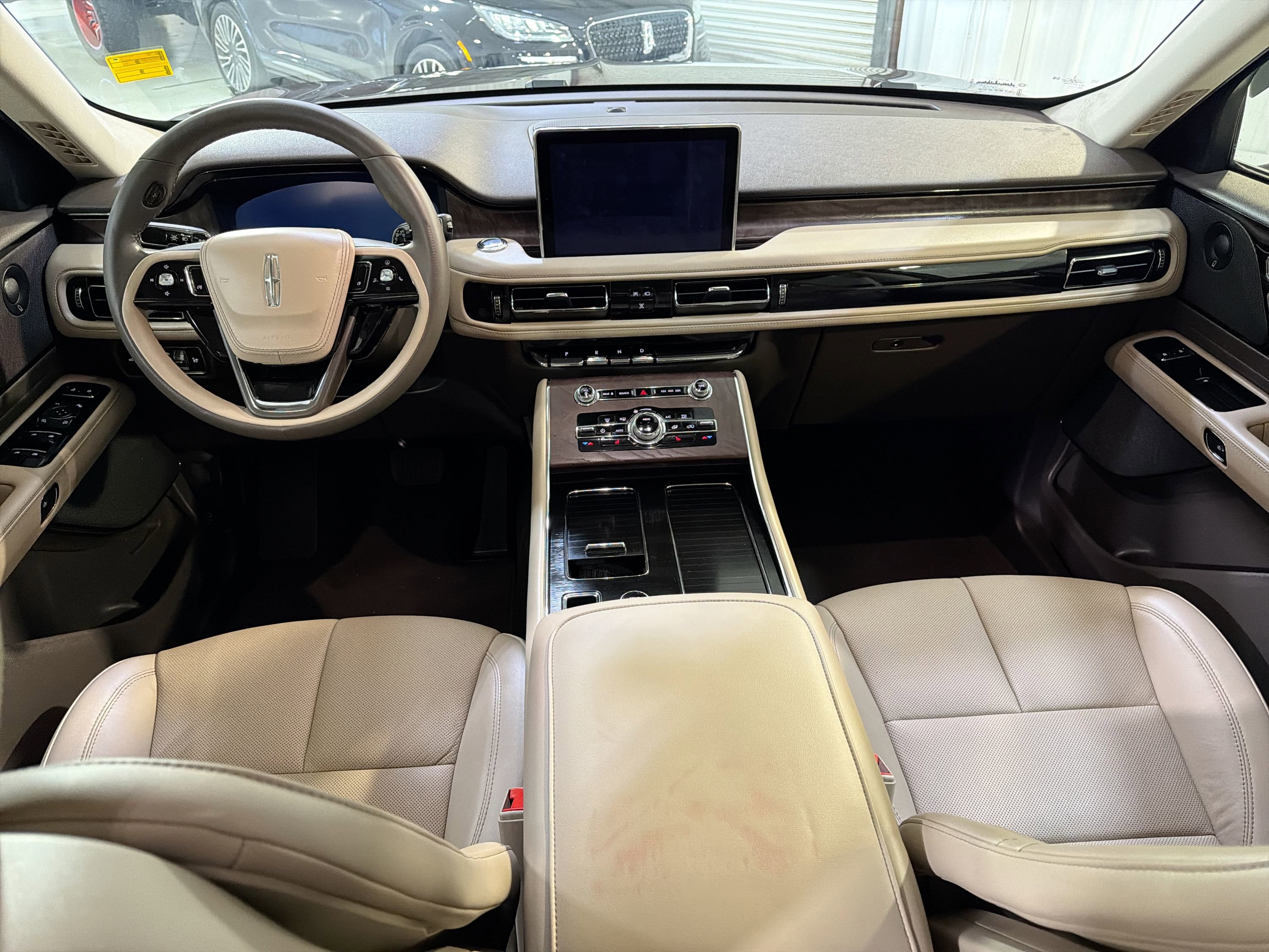 Used 2022 Lincoln Aviator Reserve image 23